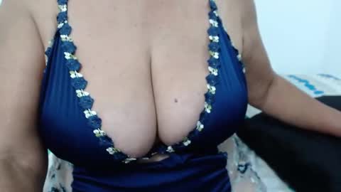 Snapshot of elizabethmiler chatting on 25, 5, 2026 ElizabethMiler online show from 25, 5, 2026