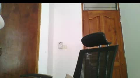 Ella online show from 17, 1, 2025