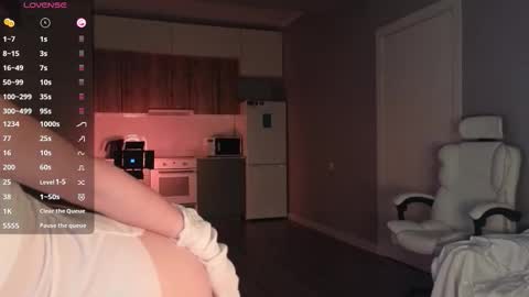 Lee online show from 15, 9, 2025