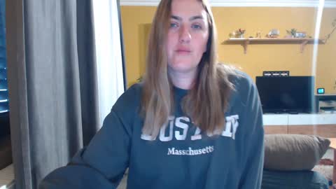 Ella  Max online show from 3, 2, 2025