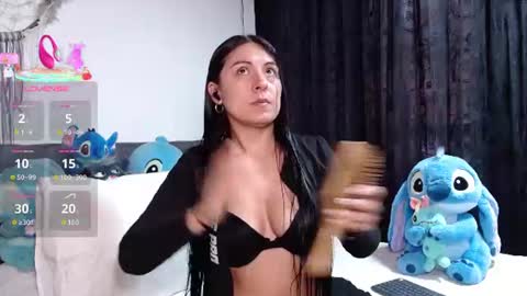 Snapshot of ella_rouse1 chatting on 19, 6, 2026 ella rouse online show from 19, 6, 2026