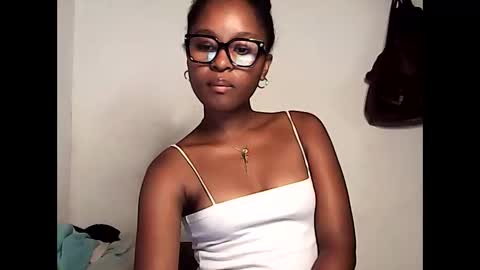 Snapshot of ellah245 chatting on 24, 4, 2026 ellah245 online show from 24, 4, 2026