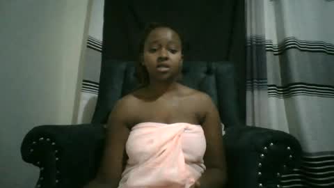 Snapshot of ellah_simone chatting on 21, 6, 2026 ellah-simone online show from 21, 6, 2026