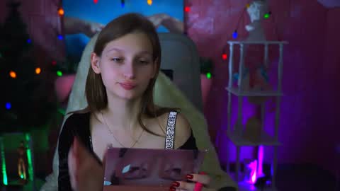 Ella online show from 30, 12, 2024