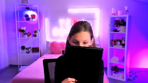 Ella online show from 29, 1, 2025