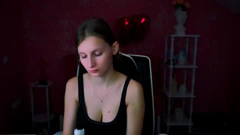 Ella online show from 9, 3, 2025