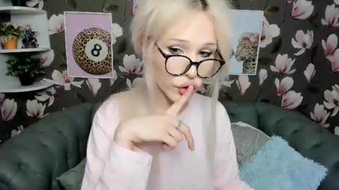 ellajoiness online show from 2, 7, 2026