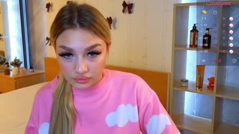 ellamilla online show from 25, 12, 2024