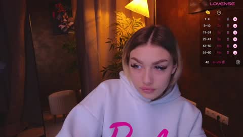 ellamilla online show from 6, 1, 2025