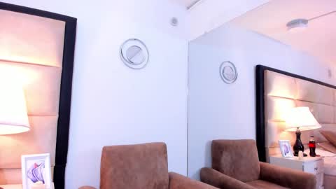 Ella Sanders online show from 5, 3, 2026