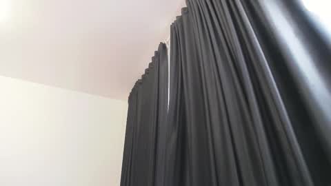 ellasins online show from 2, 3, 2026