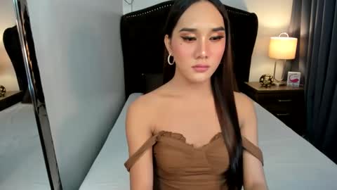 Snapshot of ellats_18 chatting on 10, 12, 2024 Sophia online show from 10, 12, 2024