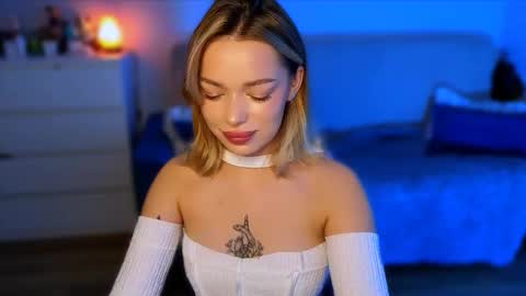 Ella online show from 8, 11, 2025