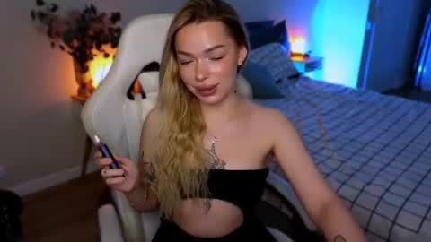 Snapshot of ellatwox chatting on 28, 7, 2026 Ella online show from 28, 7, 2026