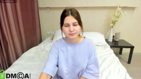 elle_ellise online show from 9, 10, 2025