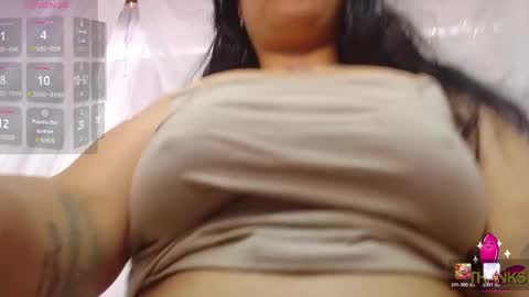 Snapshot of elle_harper_ chatting on 26, 5, 2026 Elle online show from 26, 5, 2026