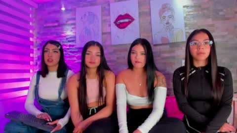 Snapshot of ellie_as chatting on 4, 12, 2024 Ellie online show from 4, 12, 2024