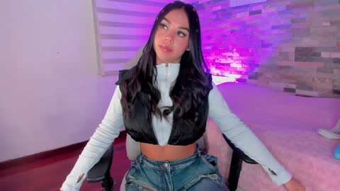 Snapshot of ellie_as chatting on 5, 12, 2024 Ellie online show from 5, 12, 2024