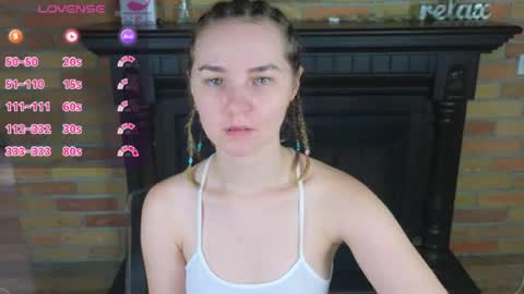 Snapshot of ellie_babyy chatting on 4, 7, 2026 Ellie online show from 4, 7, 2026