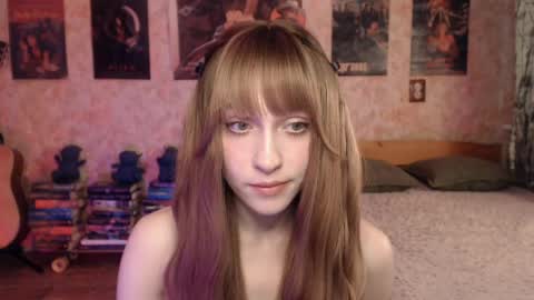 ellie_friendly online show from 25, 4, 2026