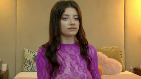Snapshot of ellie_west chatting on 26, 7, 2026 EllieWest online show from 26, 7, 2026