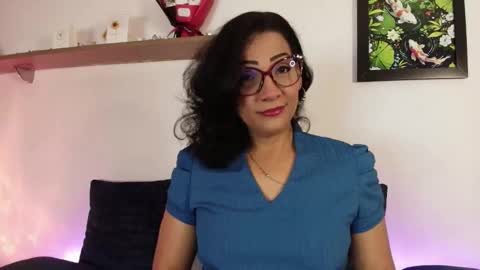 Snapshot of elliee1 chatting on 19, 3, 2026 elliee1 online show from 19, 3, 2026