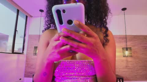 elliee_alves online show from 6, 4, 2026