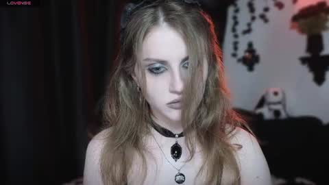 elliemorte_ online show from 27, 6, 2026