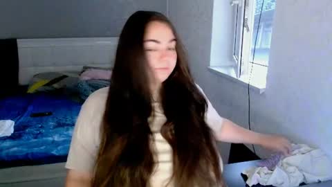 Snapshot of ellies_8 chatting on 3, 7, 2026 Ellie online show from 3, 7, 2026