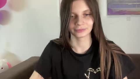 Snapshot of elliewalkersdreamgirl chatting on 4, 2, 2025 Effie1818 online show from 4, 2, 2025