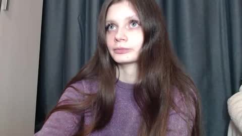 Snapshot of elliewalkersdreamgirl chatting on 19, 10, 2025 Effie1818 online show from 19, 10, 2025