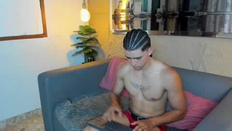Snapshot of elliot_colton chatting on 20, 11, 2025 Elloit Colton online show from 20, 11, 2025