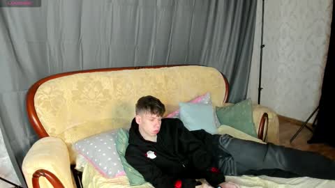 Snapshot of elliot_mars_ chatting on 17, 10, 2025 elliot_mars_ online show from 17, 10, 2025