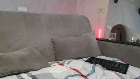 elliot_muscle04 online show from 31, 1, 2026