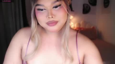 Snapshot of ellise_husson chatting on 18, 7, 2026 Ellise online show from 18, 7, 2026