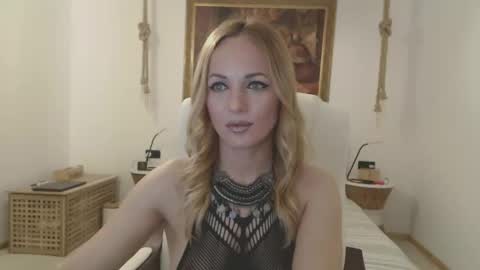 Snapshot of ellyadiamond chatting on 3, 2, 2025 EllyaDiamond online show from 3, 2, 2025