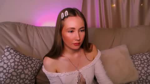 Snapshot of ellycolins_ chatting on 6, 2, 2026 Elly online show from 6, 2, 2026