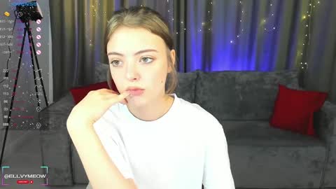 Elly online show from 5, 1, 2025