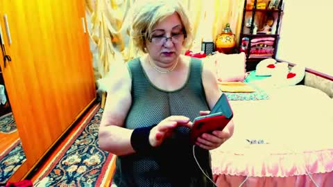 Snapshot of ellyhot53 chatting on 20, 7, 2026 ellyhot53 online show from 20, 7, 2026