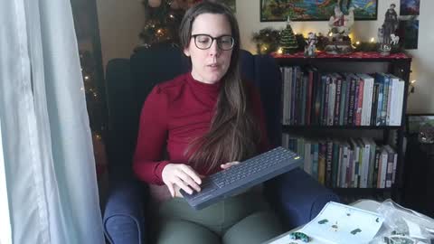 Snapshot of ellynaomi chatting on 13, 12, 2024 Elly Naomi online show from 13, 12, 2024