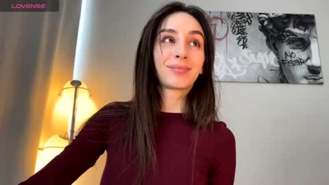 Im online Fri Sun Mon Tue Thu Fri Sat3 from 1000 online show from 12, 2, 2025