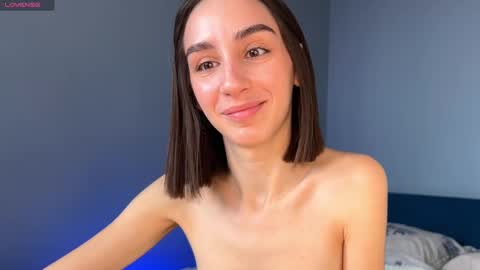 Im online Fri Sun Mon Tue Thu Fri Sat3 from 1000 online show from 27, 2, 2025