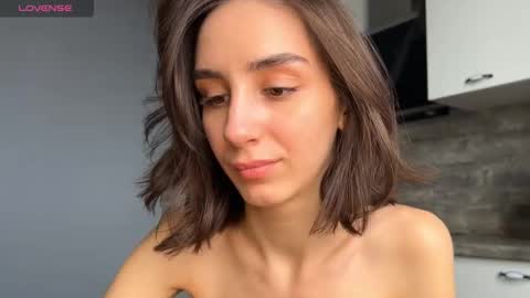 Im online Fri Sun Mon Tue Thu Fri Sat3 from 1000 online show from 6, 3, 2025