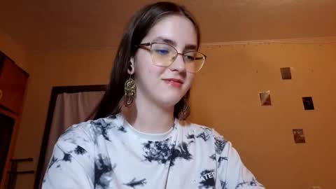 Snapshot of elmeraurora chatting on 9, 3, 2026 Kate online show from 9, 3, 2026
