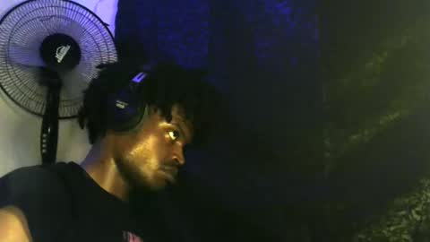 EL NIIGGGAA  21                                                                  EL NIGGA  21 online show from 26, 1, 2025