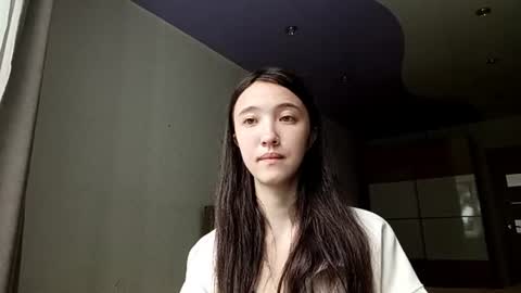 Snapshot of elouisevallian chatting on 9, 7, 2026 Elara online show from 9, 7, 2026