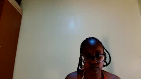 Snapshot of elowen655796 chatting on 1, 7, 2026 ELOWENA online show from 1, 7, 2026
