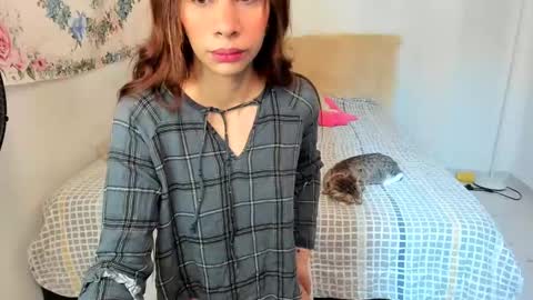 Snapshot of ely_slim chatting on 20, 2, 2025 Elizabeth online show from 20, 2, 2025