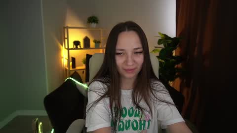 Snapshot of elyslunar_ chatting on 19, 12, 2024 Call me Elis online show from 19, 12, 2024