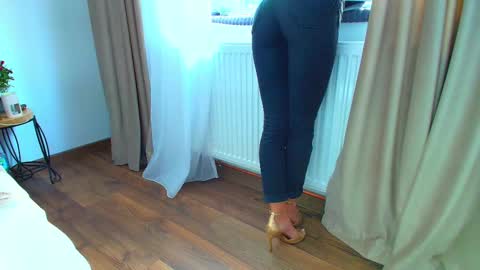 Snapshot of elyzabetth chatting on 24, 2, 2025 Ely online show from 24, 2, 2025